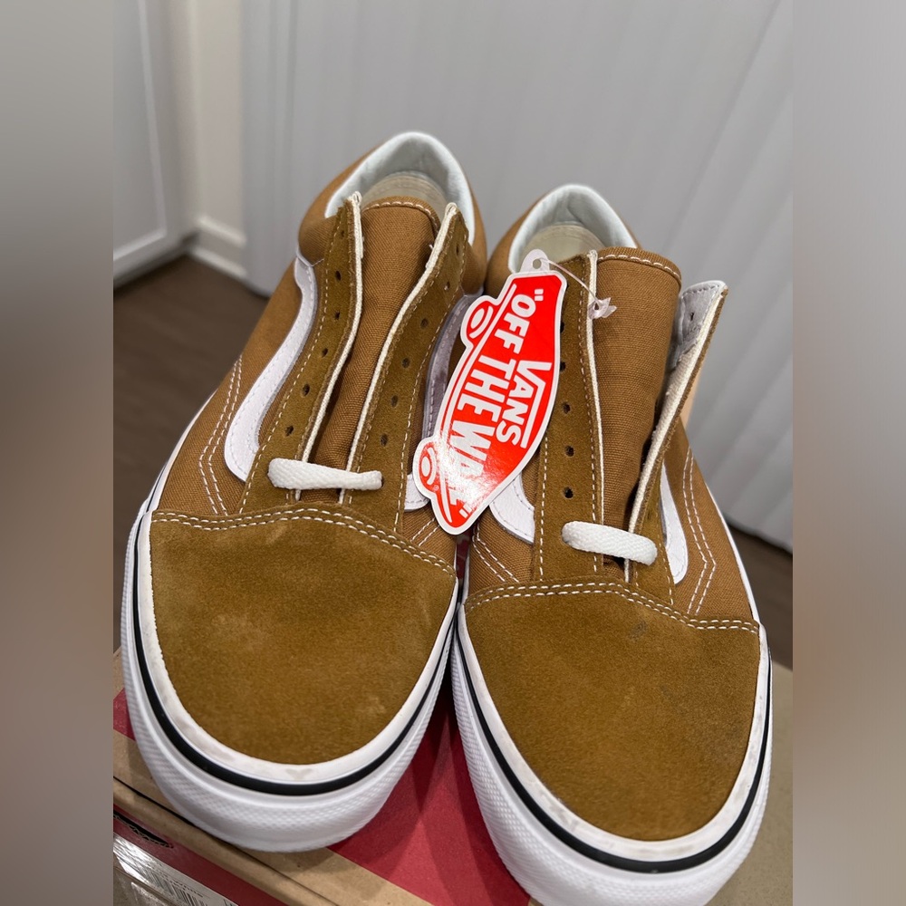 BRAND NEW VANS! Comes with all original packaging and sticker!